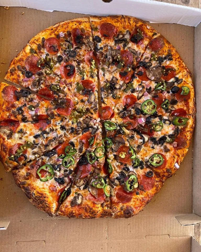 Jumbo Supreme Pizza X Jalepeanos